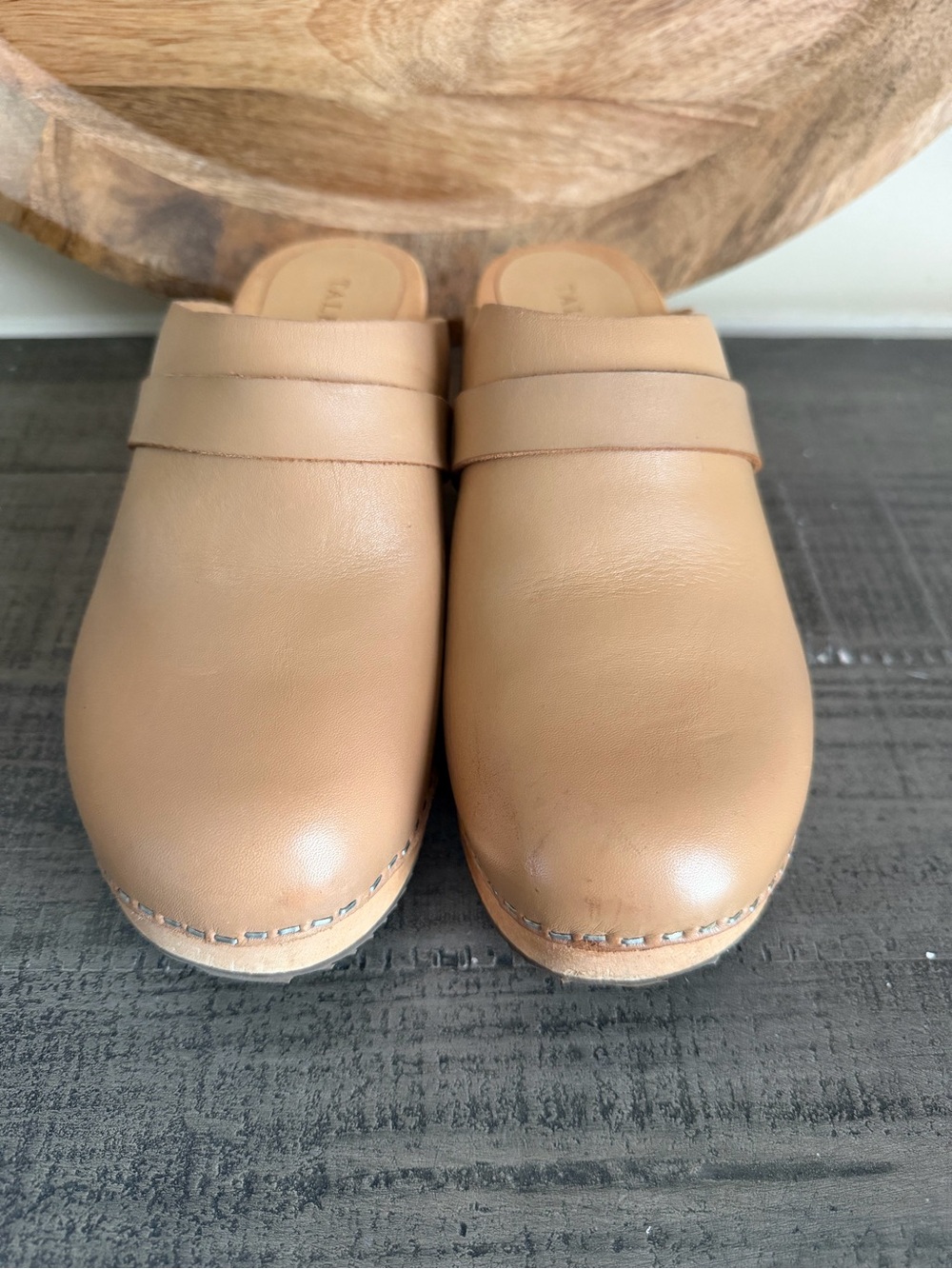 Women's Talbots Tan Leather Slip-On Wooden Clogs Sz 9
